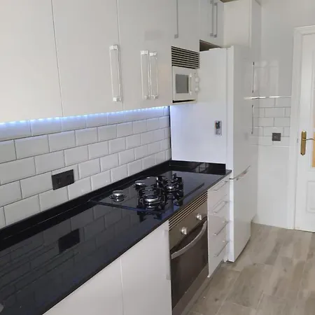 Apartamento Newly Refurbished 3-Bed Apartment In Torremolinos *